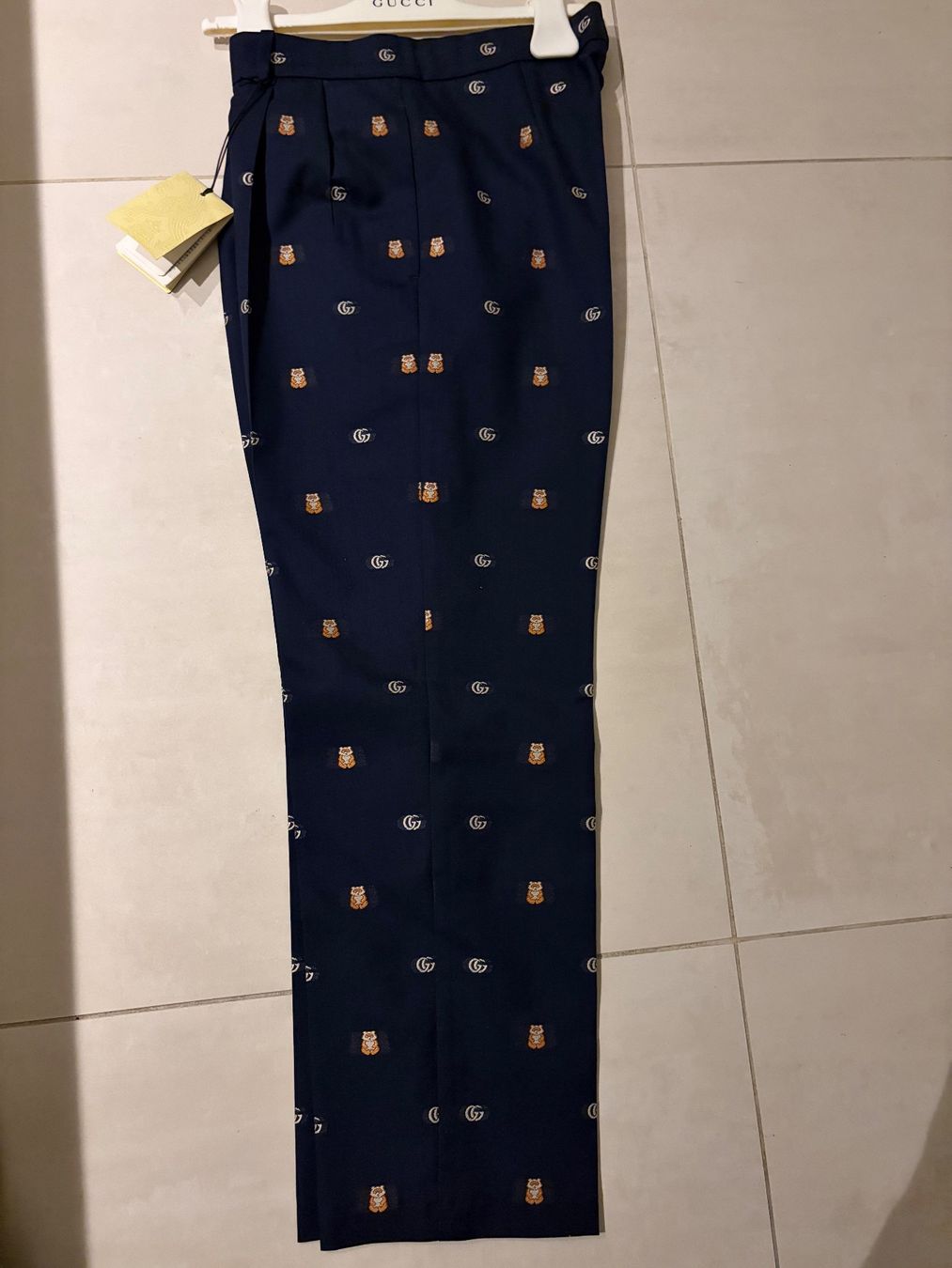 Gucci Pantaloni: Gucci Hose Dunkelblau mit Muster Neu – Nuovo e nell'imballaggio originale da Zürich venduto da fab_lhd9 1