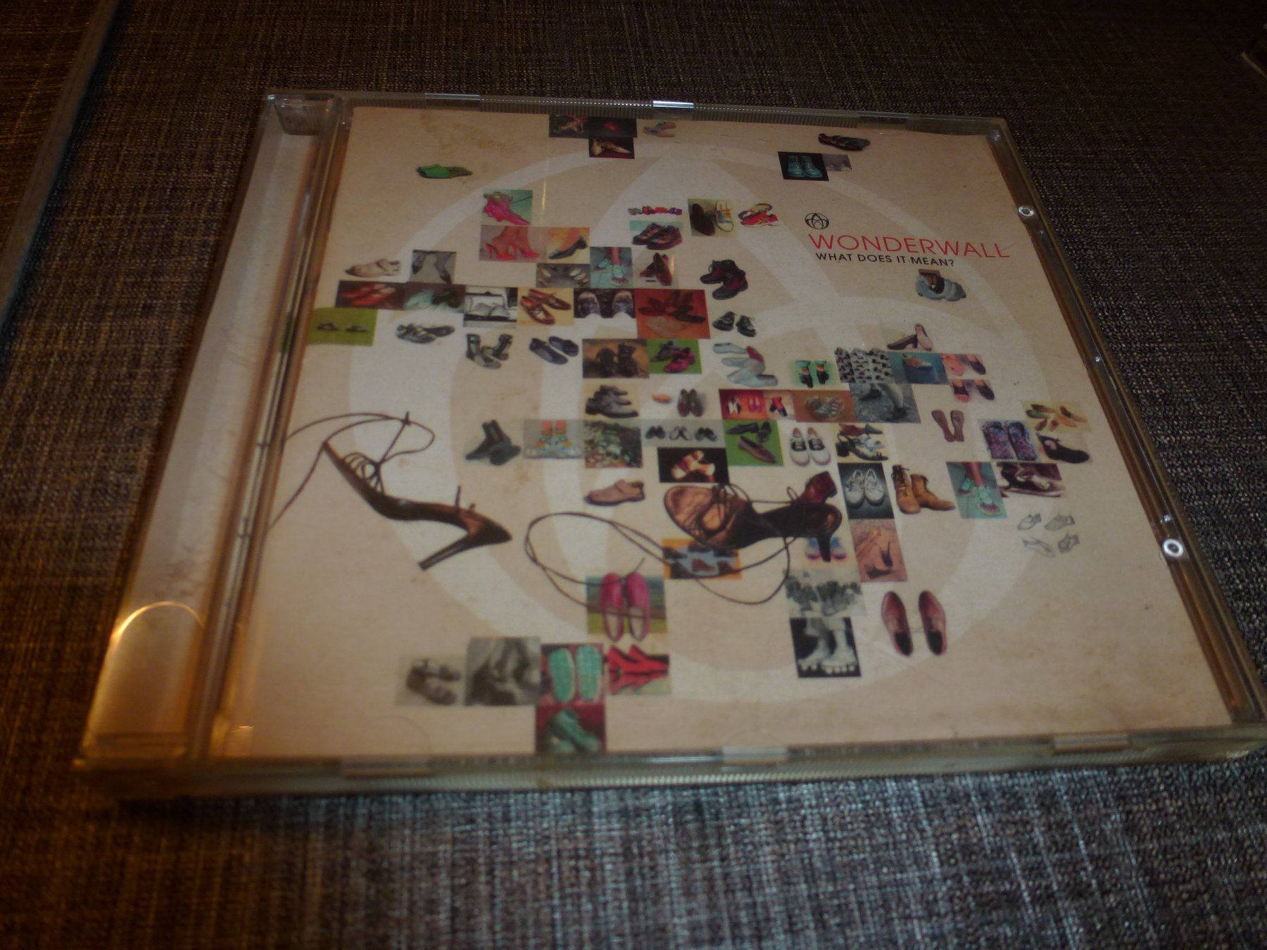 CDs: Wonderwall - What does it mean (CD) – D'occasion à Olten par Disc-Ausverkauf