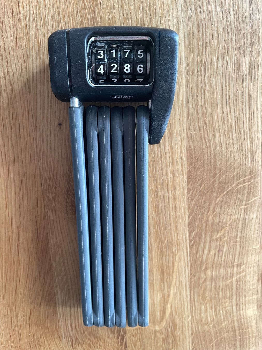Abus Lucchetti: Veloschloss ABUS Bordo Lite 6055C Neu - 80cm Codeänderung – Nuovo (secondo la descrizione) da Zuchwil venduto da astalavista02