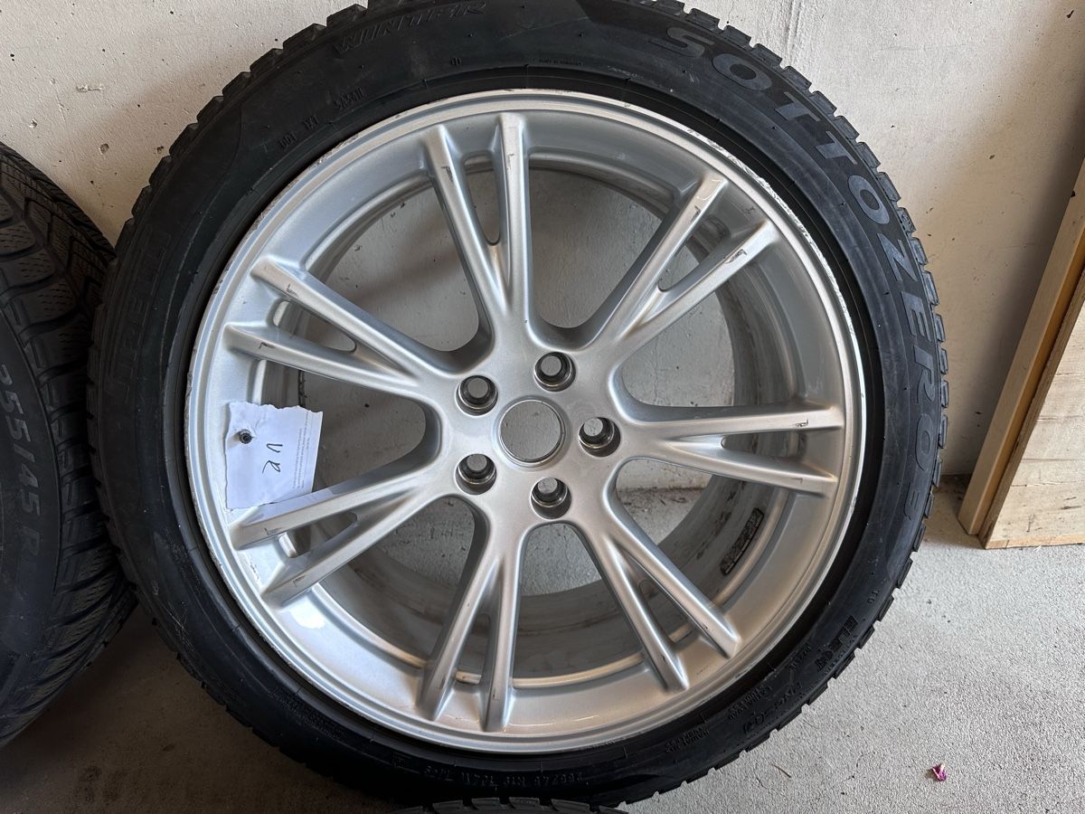 Pneus & Kompletträder: Tesla Y OEM Winter Räder  – Gebraucht aus Langnau am Albis von Gajdzi 3