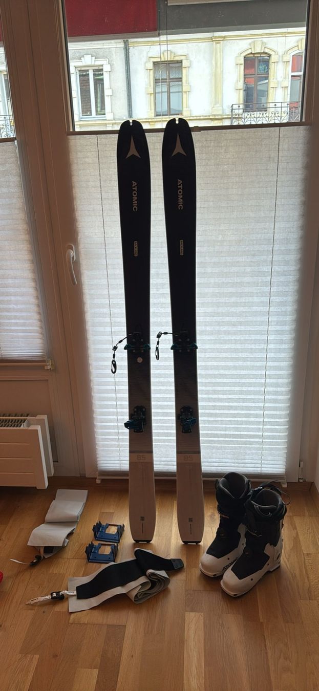 Atomic Sci: Ladies Atomic Ski Touring Set Up – Usato da Basel venduto da rob_n5cg