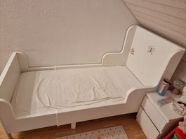 Kinderbett mit Schmetterling weiss guter Zustand