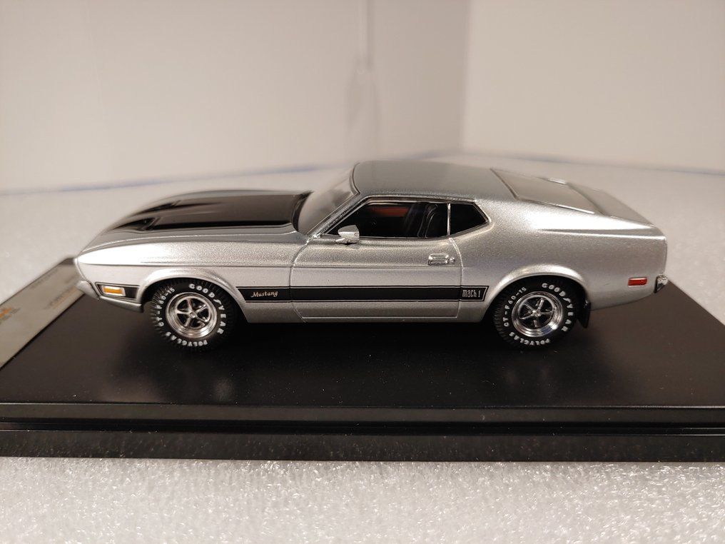 Ford Modellini d'auto: Ford Mustang Mach1 (1973) – Nuovo e nell'imballaggio originale da Flawil venduto da Imperiosud 4