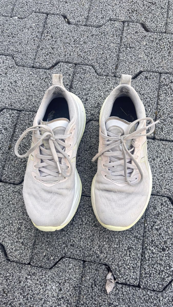 Asics Scarpe da donna: Asics Gel Cumulus 27 Gr 39 – Usato da Aarburg venduto da saluvava 2