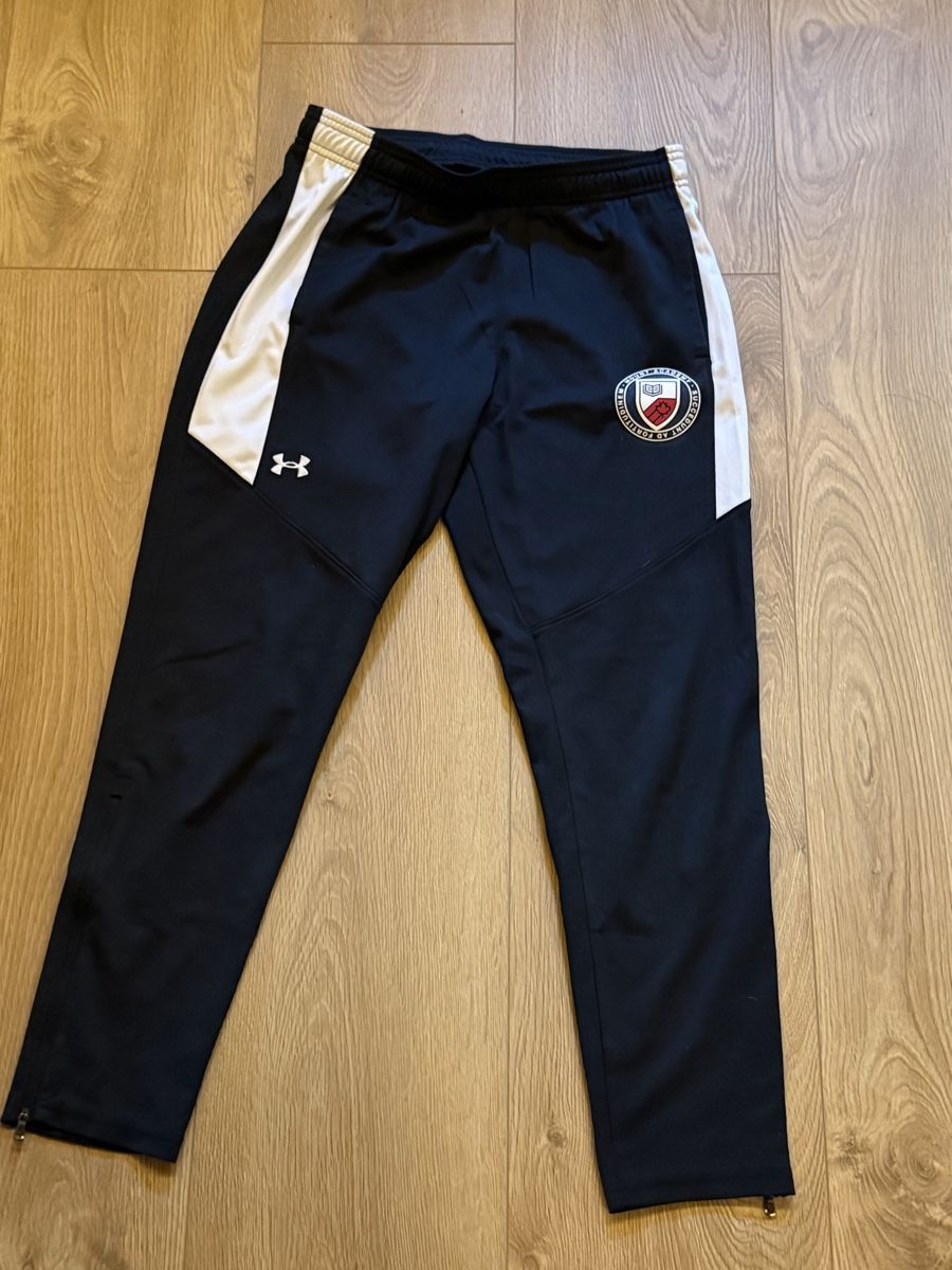 Under Armour Hosen: Under Armour Trainingshose  – Gebraucht aus Bolligen von lee_orange