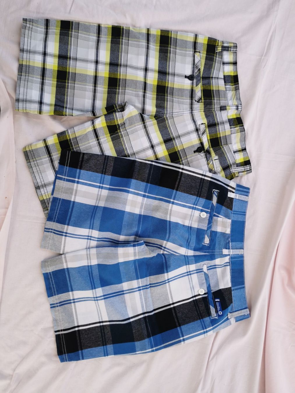 Pantalons: Hosen kurz – D'occasion à Schafisheim par nachteule73 1