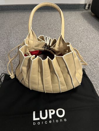 LUPO BARCELONA BEIGE & WHITE LEATHER HANDBAG - AS NEW !