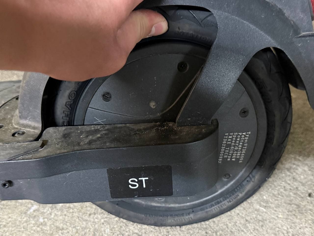 Scooter: E-Scooter VMAX VT36400A schwarz gebrauchter Zustand – Usato da Gossau SG venduto da Gogstedi 4