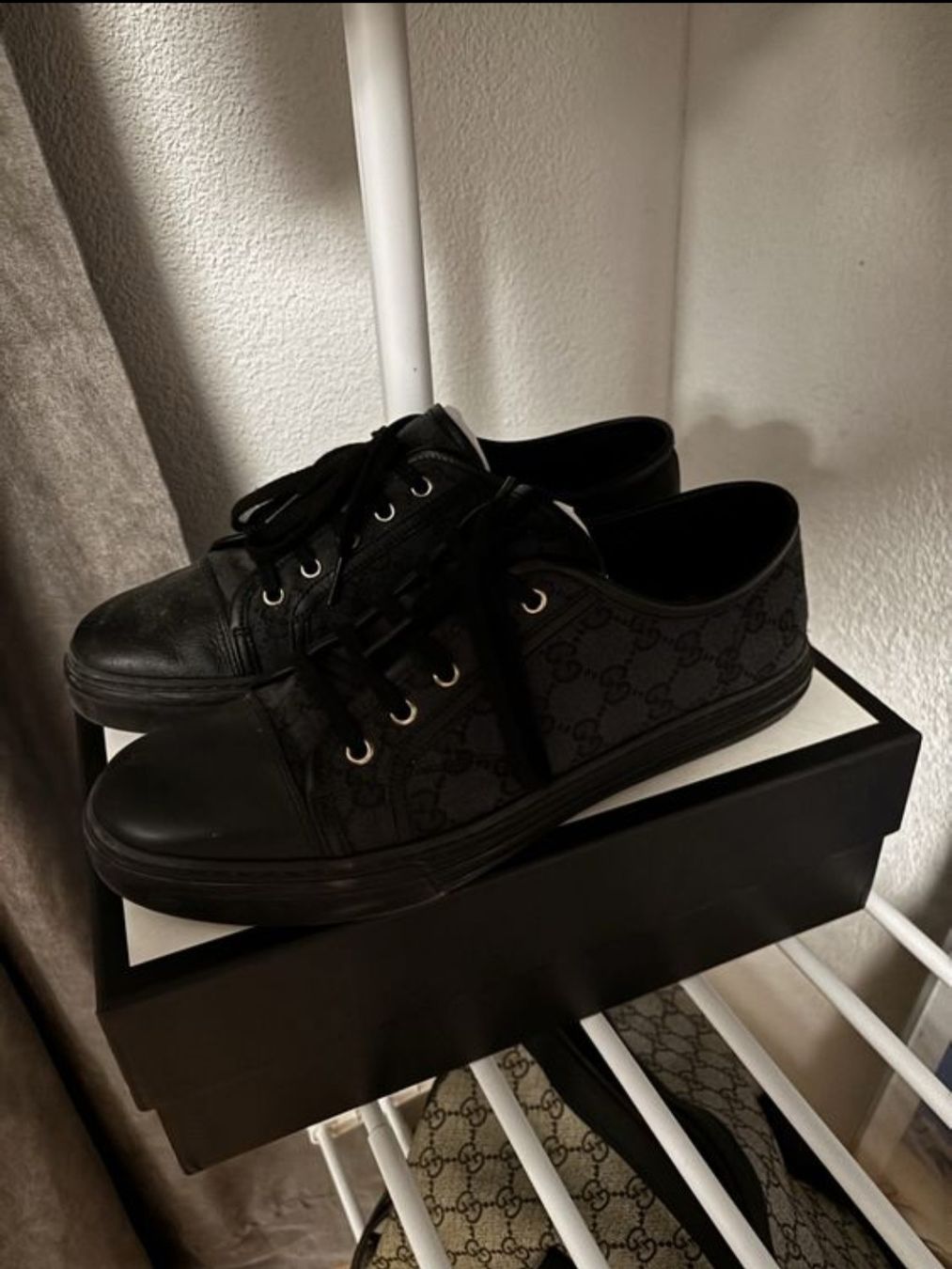 Gucci Herrenschuhe: Gucci sneakers 43 – Gebraucht aus Lausanne von lmq_fsb5 2