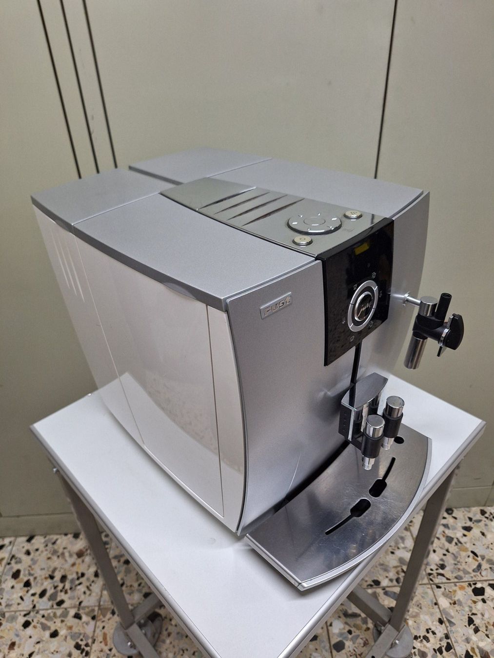 Jura Macchine per caffè & Macchine per espresso: Machine à café JURA J5 – Difettoso da Laconnex venduto da Patkek29 2
