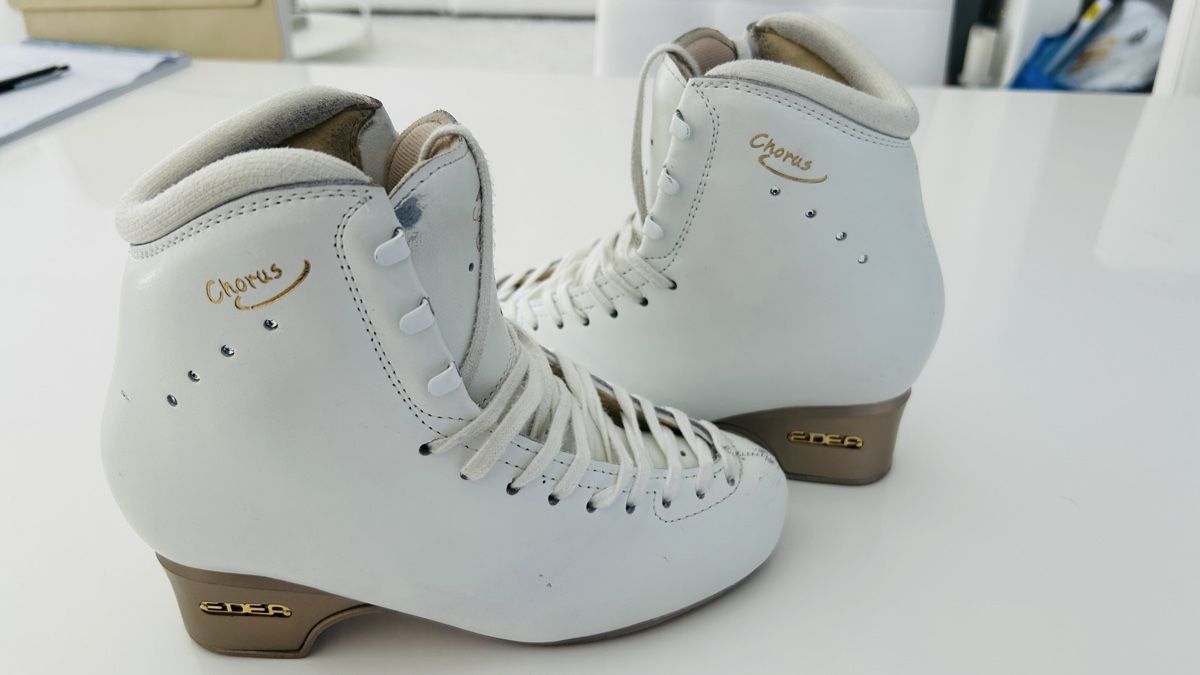 Edea Pattini da ghiaccio: Edea Chorus Eiskunstlaufschuhe , Grösse 240B, Schlittschuhe – Usato da Würenlos venduto da Grischa31 4