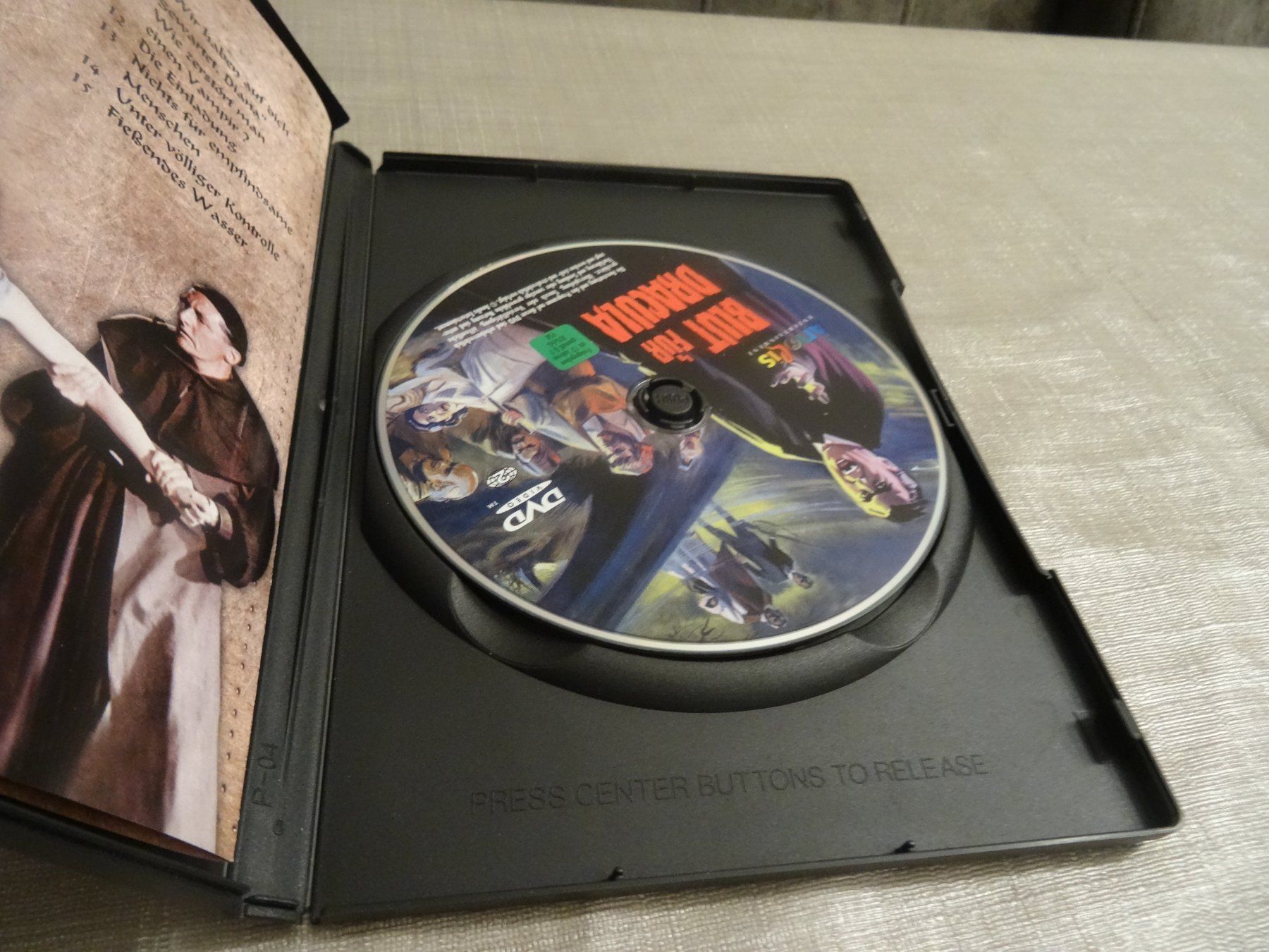 Tutti i DVDs: Dracula DVD - Blut für Dracula – Usato da Olten venduto da Disc-Verkauf 1