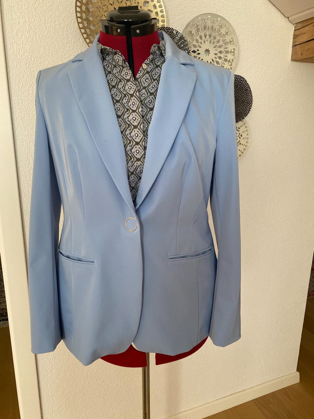 Marc Cain Vestes: Marc Cain Blazer, Gr. N5, hellblau – D'occasion à Regensdorf par Pointer2009