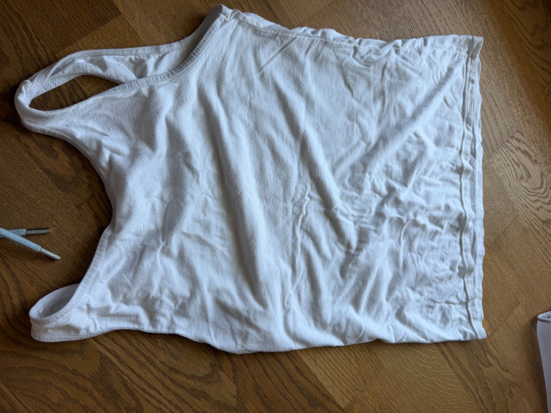 Top: Damen Tanktop weiss – Usato da Riehen venduto da ann_76jw 5