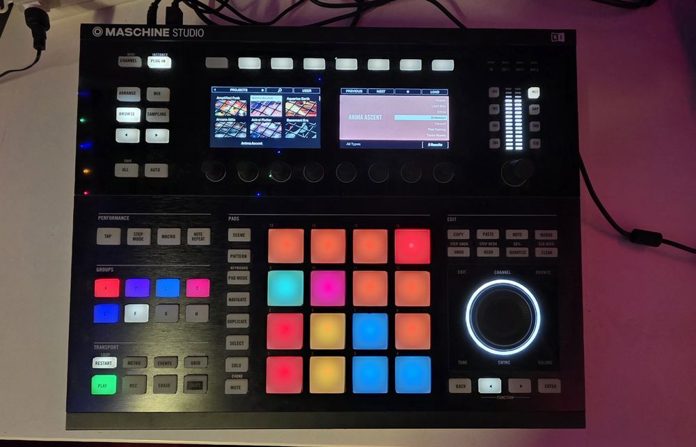 Native Instruments Strumenti musicali: Maschine Studio – Usato da Zollikofen venduto da OmegaR01