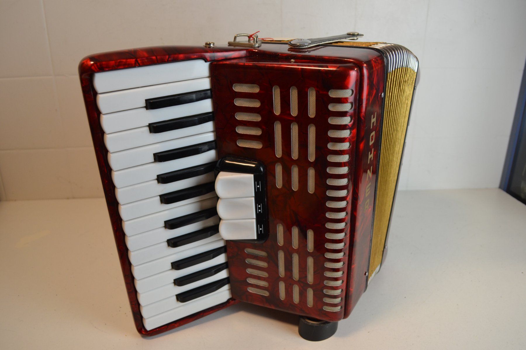 Hohner Musikinstrumente: Akkordeon chromatisch Hohner Studiosa II – Gebraucht aus Zürich von Brockito 4
