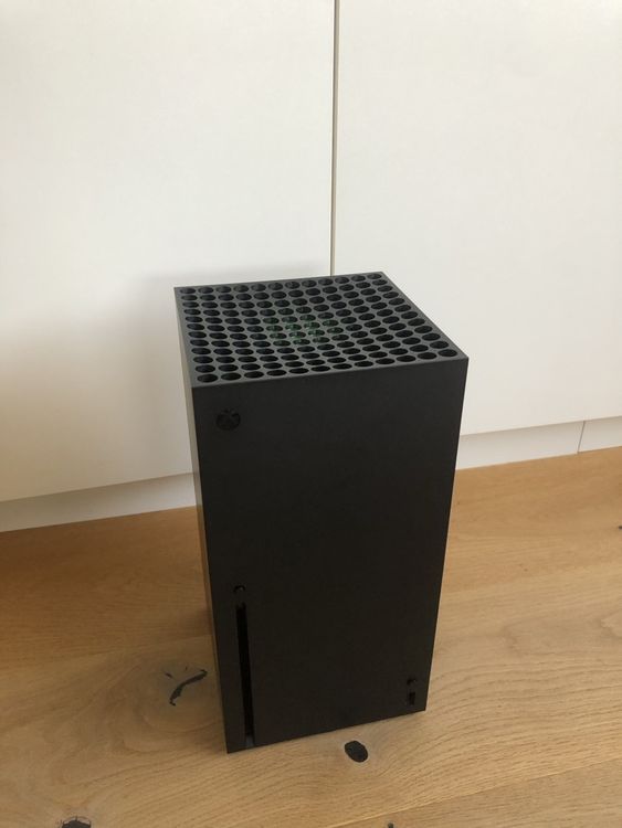 XBOX Series X 1TB, Controller und Spiele 5