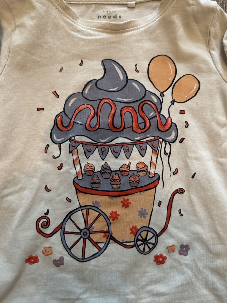 Camicette, T-shirt & Top: Langarmshirt Cupcake Gr. 98 – Usato da Zürich venduto da Petrui 2