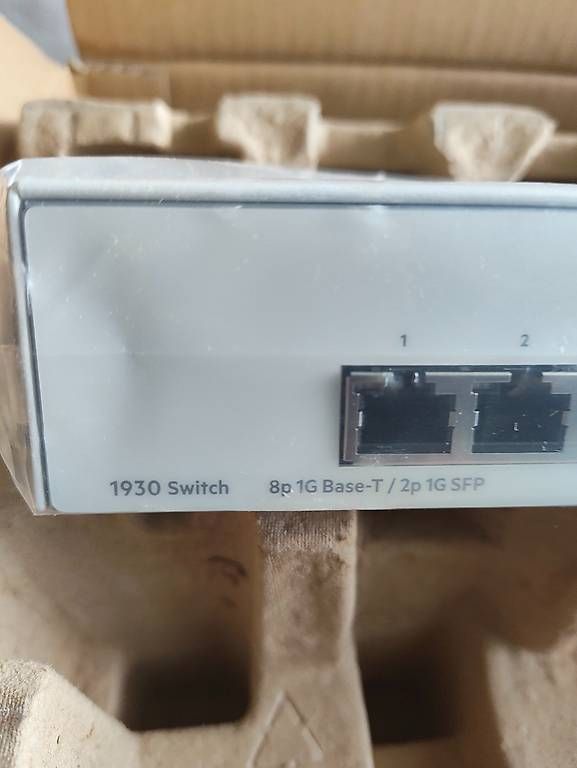 Hubs & Switches: HP Aruba 9030 Switch 8 Port – Neu und originalverpackt aus Beinwil am See von DJLee 2