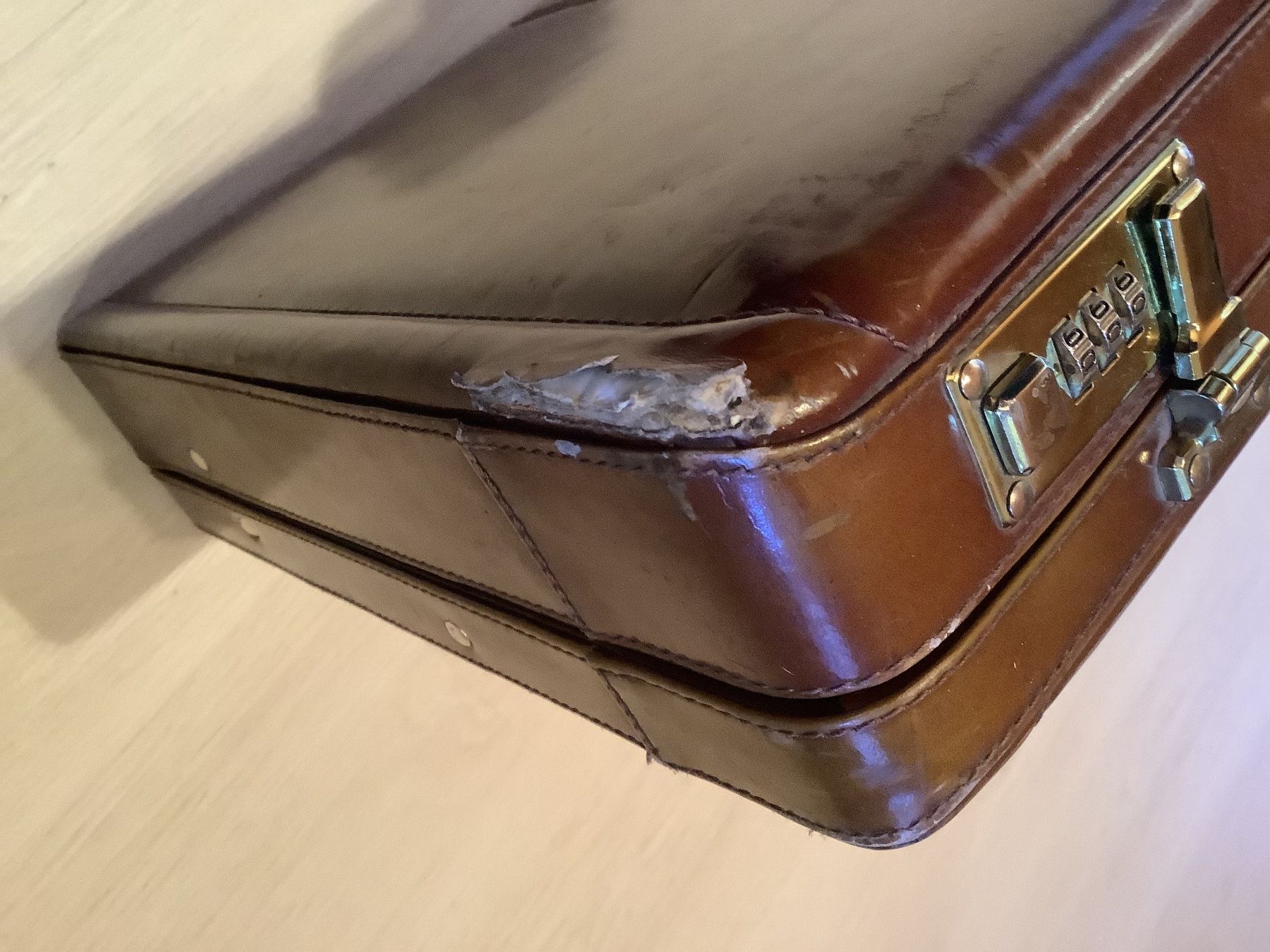 Koffer & Taschen: Mallette en cuir vintage – Gebraucht aus Epalinges von janvs 3