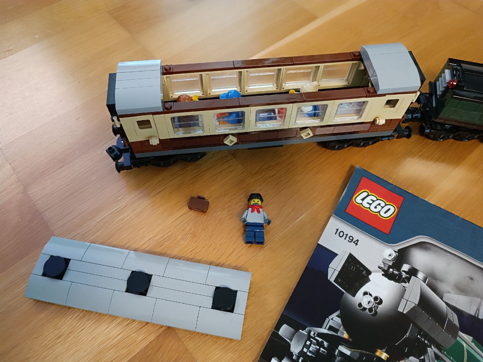 Lego Kit di costruzioni: Lego 10194 Emerald Night Express – Usato da Otelfingen venduto da patida 6