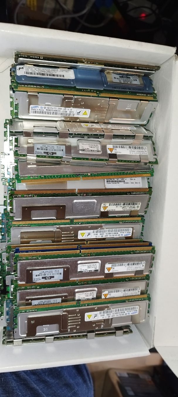 PC: Professoren/82 stk cpu,s bi Quad etc. – Usato da wila venduto da audi48 4