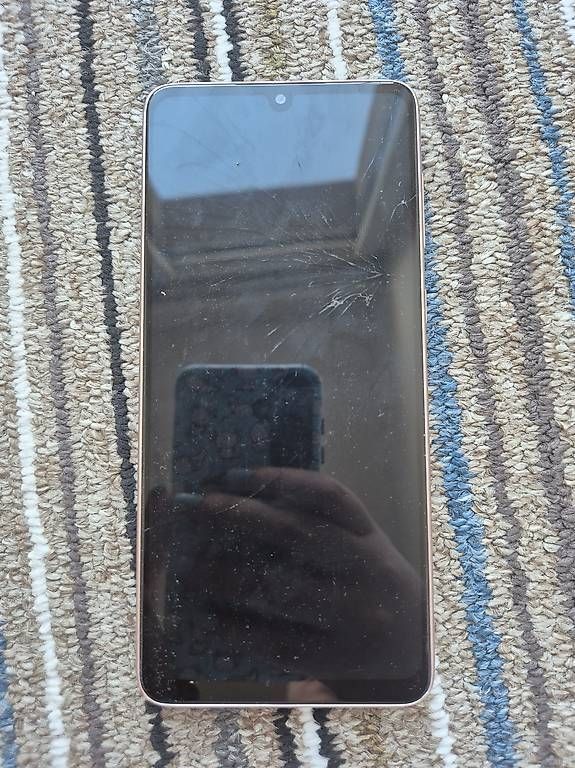 Telefoni cellulari / Smartphones: Defektes Samsung A33 – Usato da Zürich venduto da ajl_lt2c 1