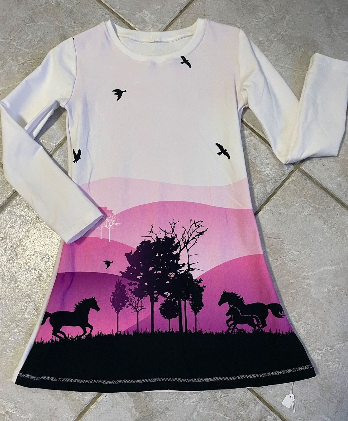 Camicette, T-shirt & Top: Winter Tunika mit Pferden Gr. 128 NEU – Nuovo e nell'imballaggio originale da Rietheim venduto da Nugger