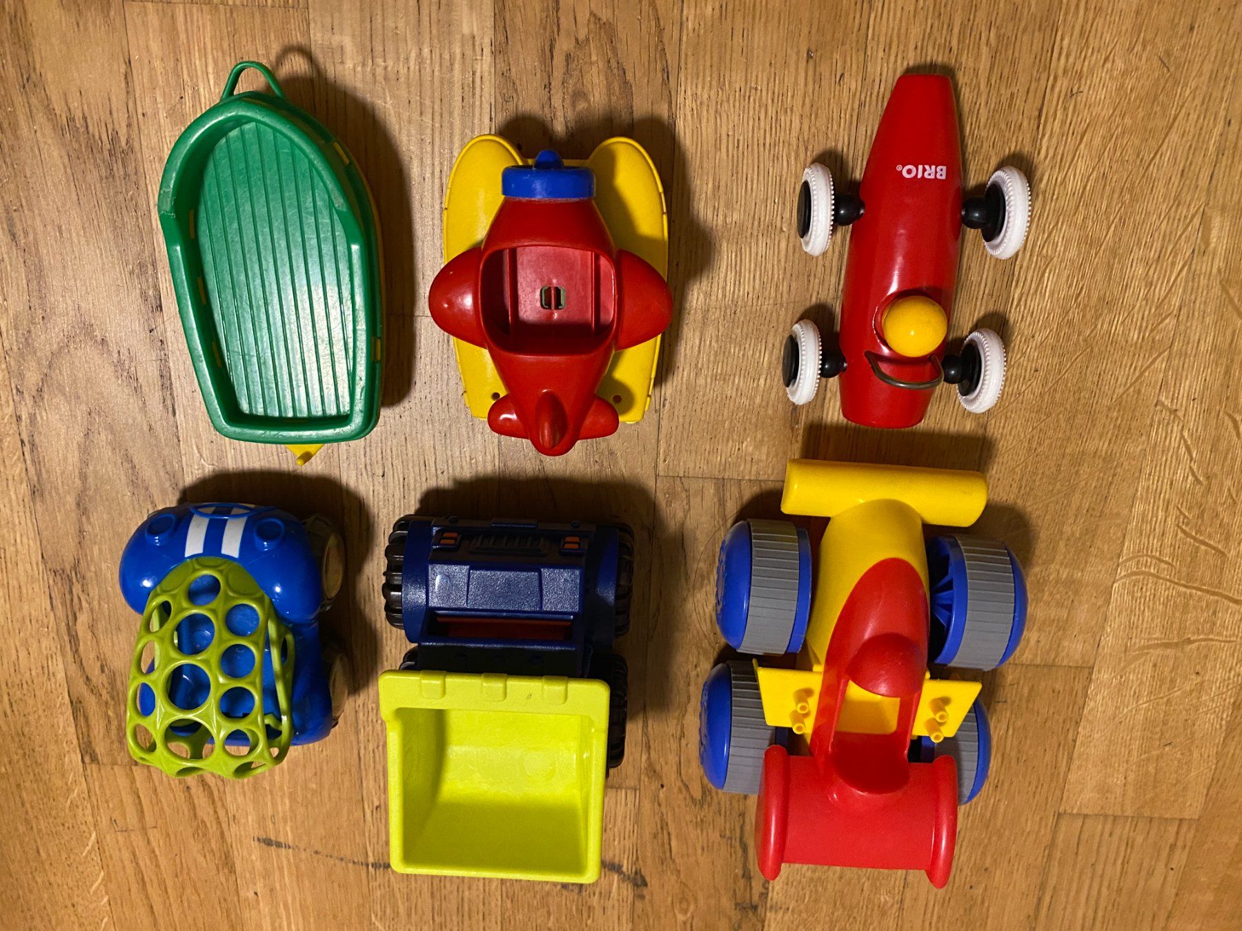 Giocattoli: [set] verschiedene Spielzeug: Auto, Boote – Usato da Duebendorf venduto da Alexandertreyer 2