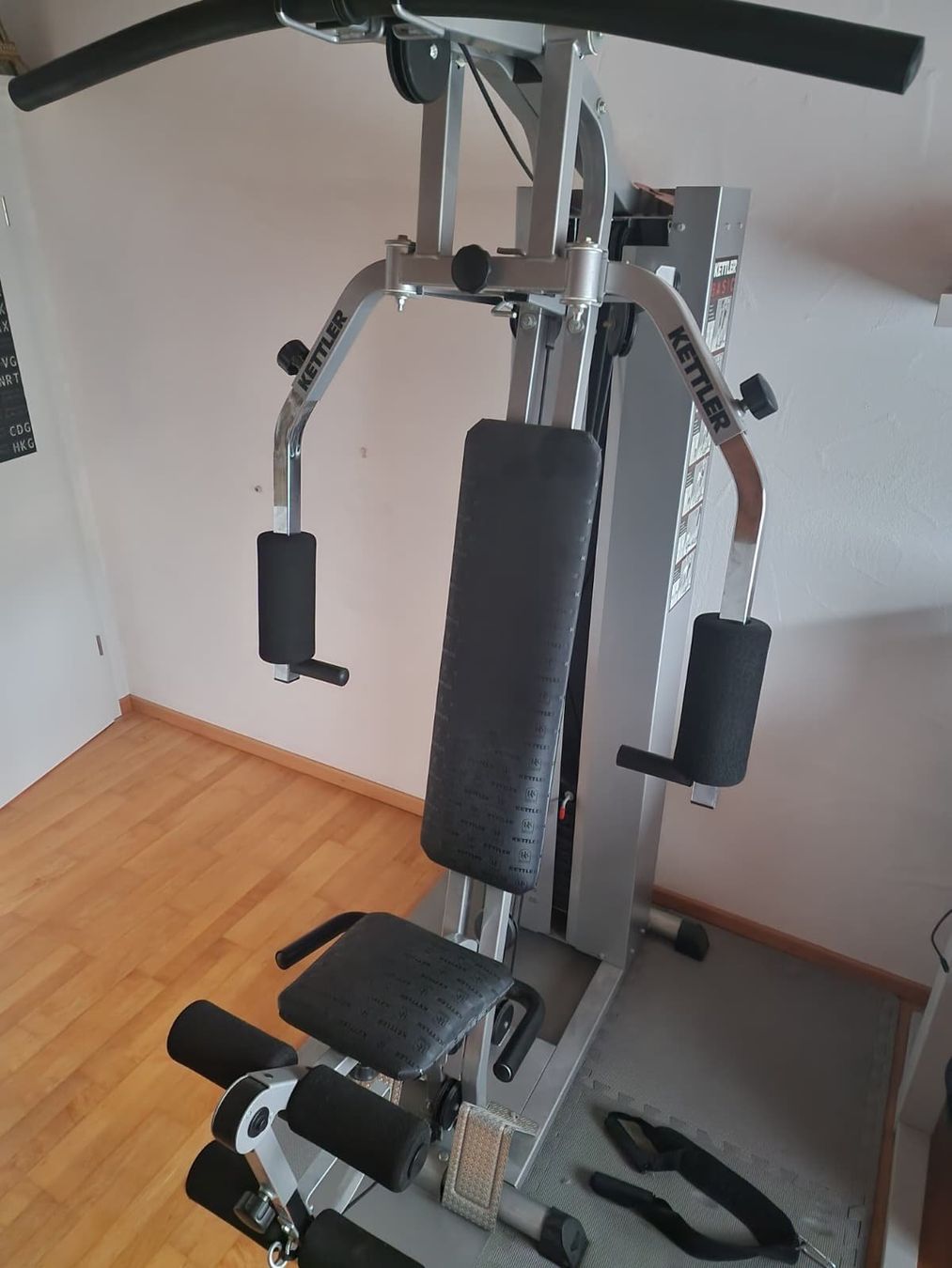 Kettler Hometrainer: Kettler Powercenter Basic Kraftstation 80kg Heimtrainer – Usato da Feusisberg venduto da Vanessa_Jane