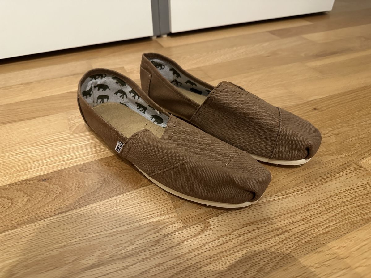 Scarpe da uomo: Toms Schuhe braun – Nuovo (secondo la descrizione) da Alpnach-Dorf venduto da Skai0 1