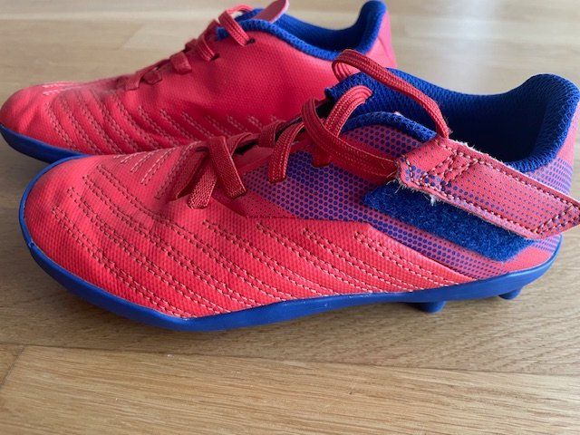 Decathlon Chaussures garçon: Fussball Noppen Schuh Gr. 29 – D'occasion à Zürich par Sonnenblume_65