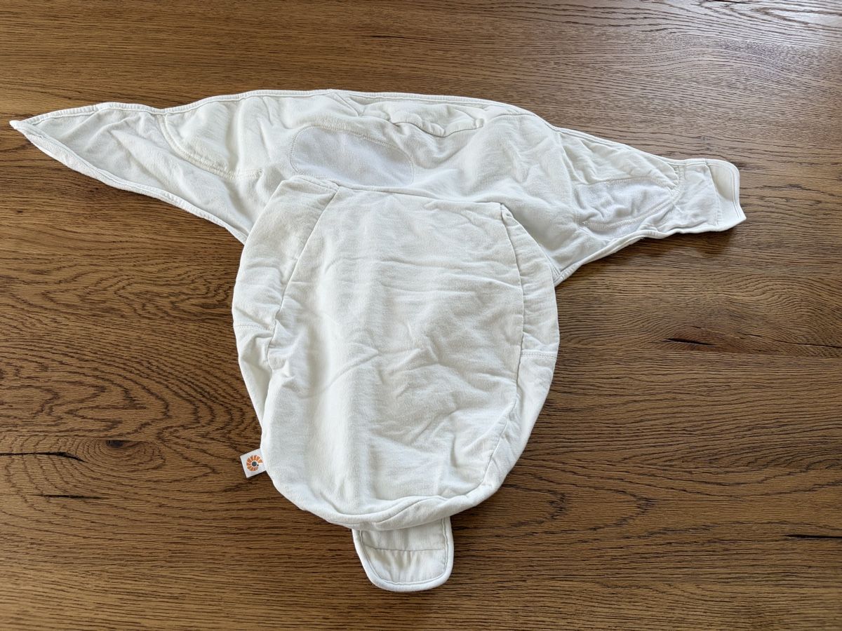 Ergobaby Bauch- & Rückentragen: Pucktuch Ergobaby – Gebraucht aus Aesch BL von Kliana