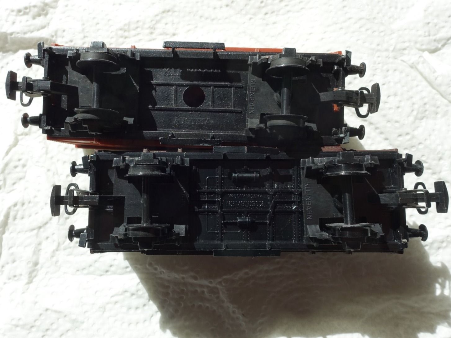 Kleinbahn Modelleisenbahnen: KLEINBAHN 2x No. 300 ÖBB gedeckter Güterwagen – Gebraucht aus Wallbach von Sarrows 5