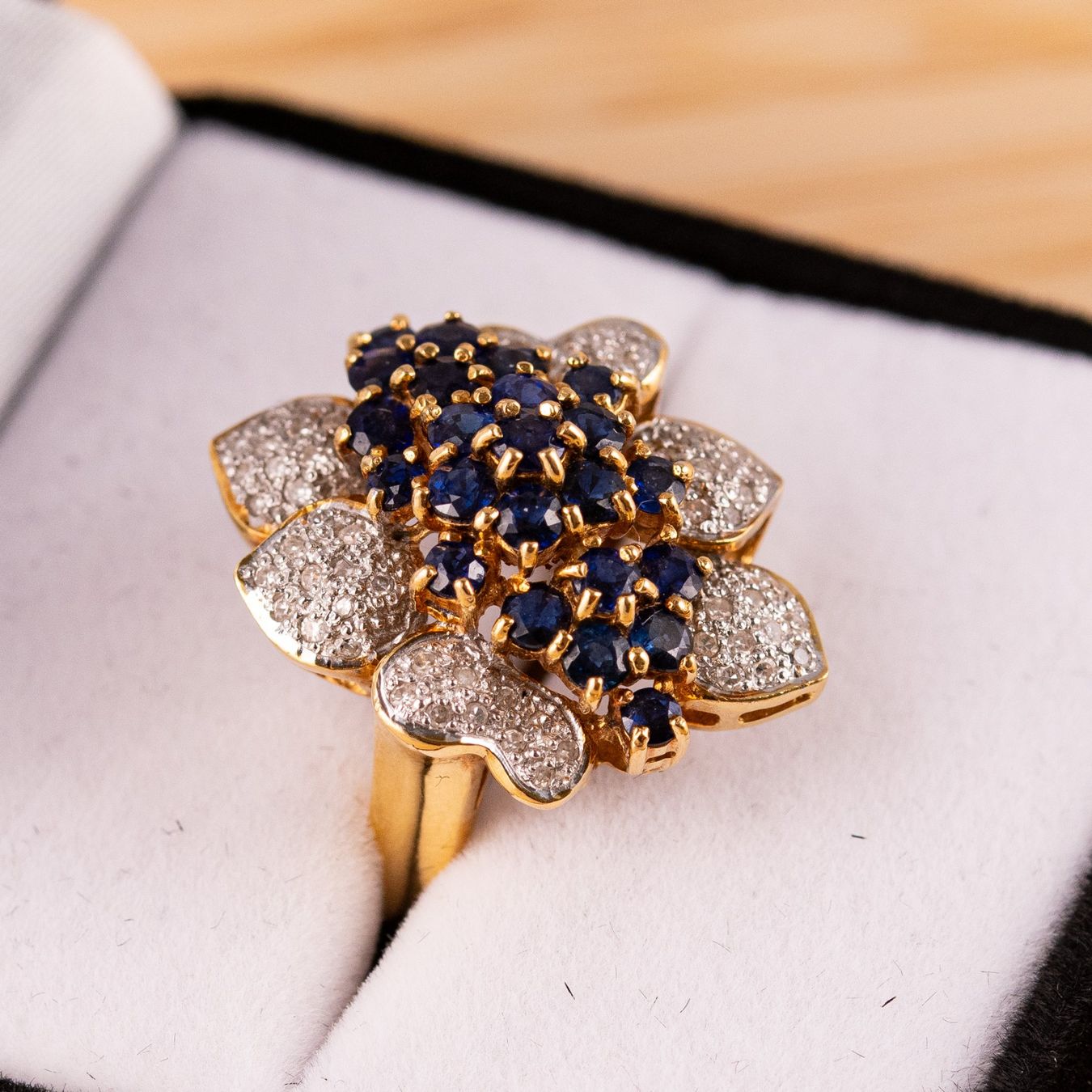 Anelli: Sapphire Diamond Ring 18k Yellow Gold – Usato da Luzern venduto da PrimeSwissTime 4