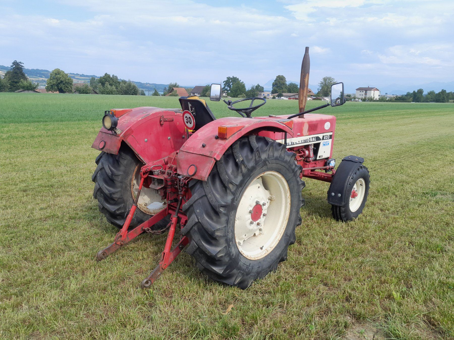 IHC Tracteurs: Traktor IHC 633 – D'occasion à Oberkirch LU par terratrac120 2