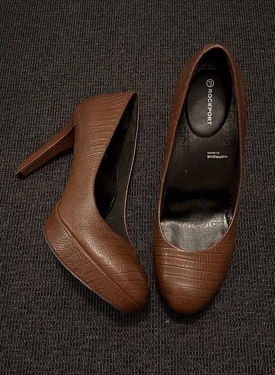 Damenschuhe: Brown High Heels by Adidas – Gebraucht aus Wabern von adr_ps77 2
