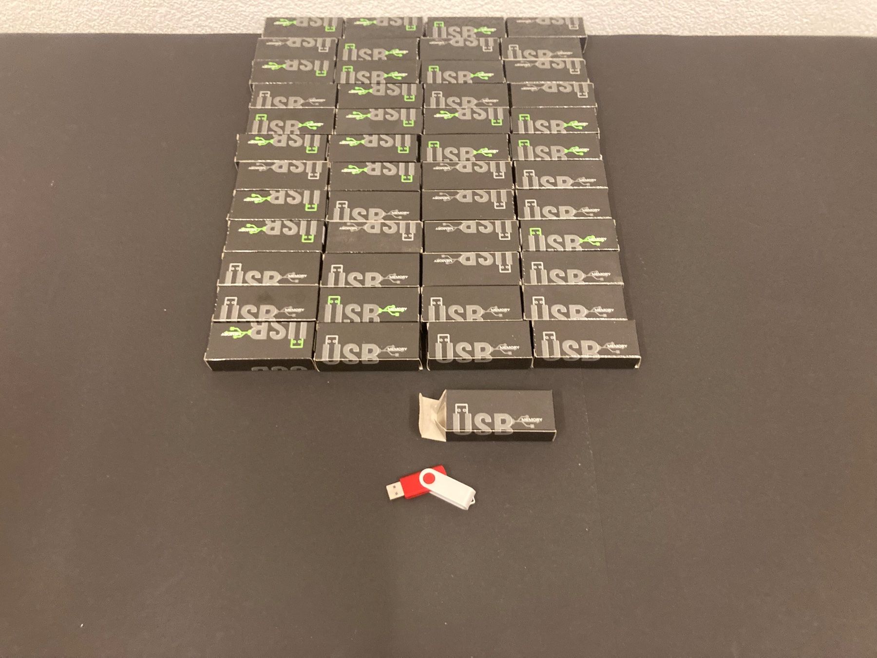USB Sticks: USB Sticks 2GB, 49 Stück – Neu und originalverpackt aus Neuenhof von jorogo 1