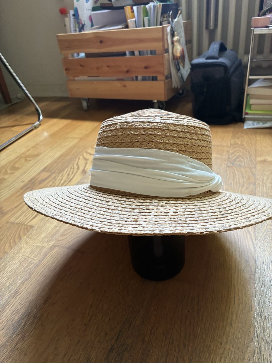 H&M Hüte, Mützen & Caps: Strohhut/Sommerhut mit weissem Band – Gebraucht aus Steinmaur von jul_6lwt 1