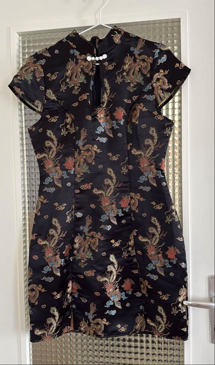 Vestiti: NoBrand - Robe asiatique noire - taille L – Nuovo (secondo la descrizione) da Belmont-Lausanne venduto da Michelle_Srdr_
