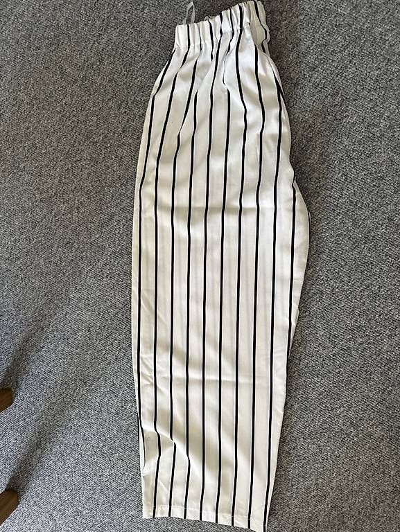 Pantaloni: Gestreifte Hose Damen One Size – Usato da Arnegg venduto da lar_v5qm 2