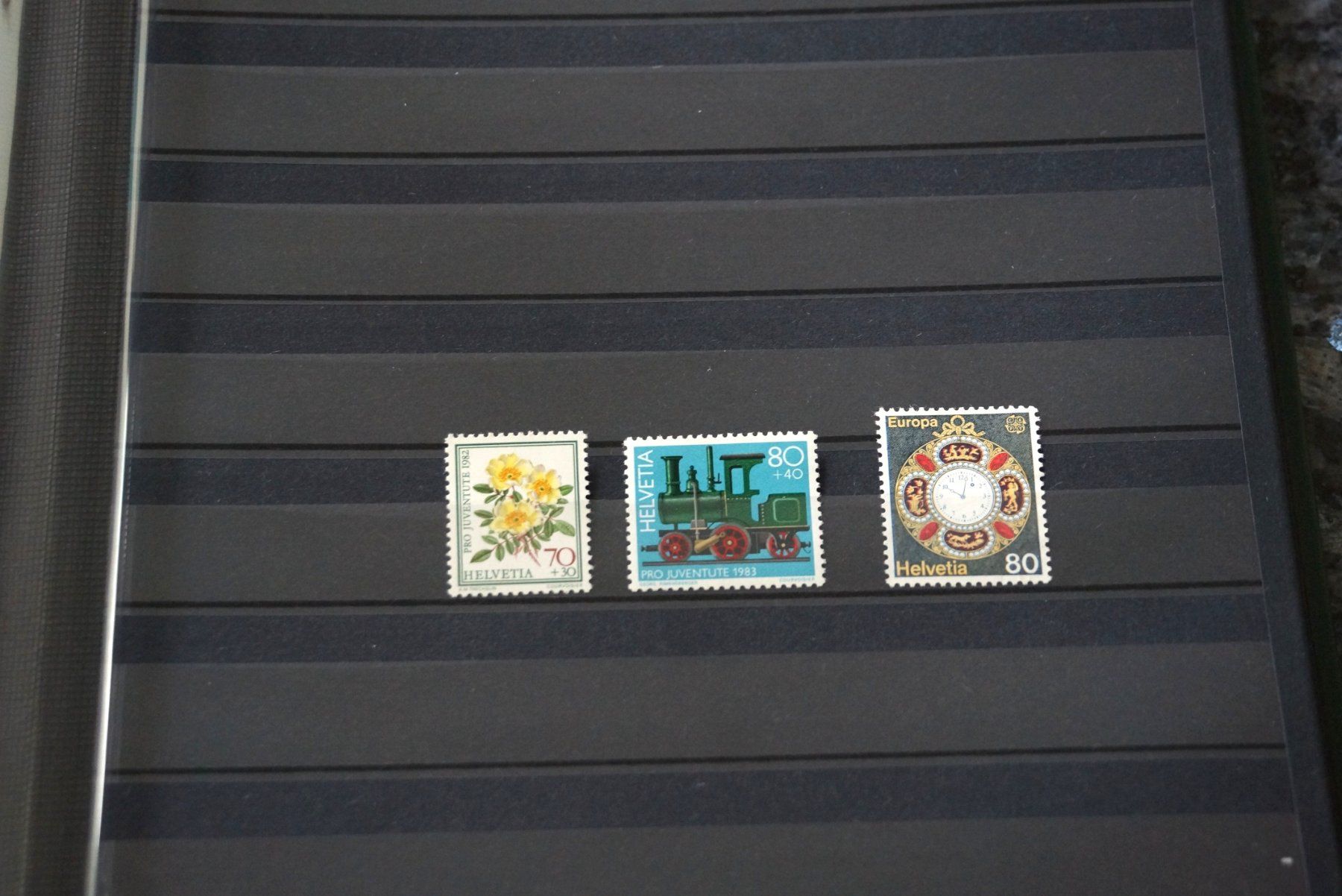 Alben: 4 Stck. Neue Briefmarken-Einsteckbücher – Neu (gemäss Beschreibung) aus Gossau SG von Adler021 5