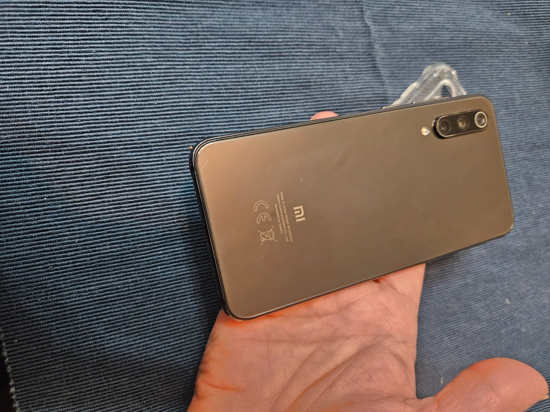 Xiaomi Handys / Smartphones: Xiaomi Mi9 SE black 128gb Duos – Gebraucht aus St. Gallen von Juhasli 3