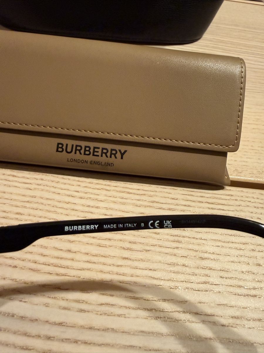 Burberry Brillen & Gläser: Burberry sunglasses  – Gebraucht aus Luzern von rec_8srh 2
