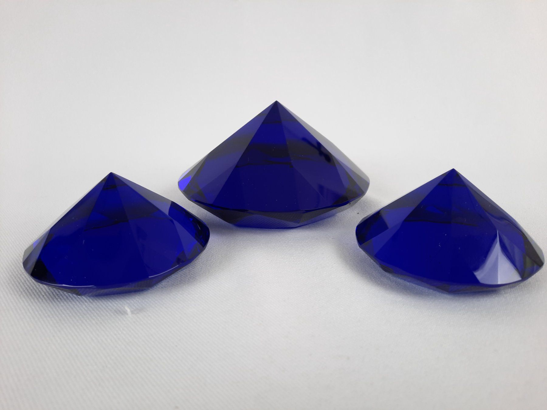 Bicchieri: 3 blaue Glaskristalle – Usato da Beinwil am See venduto da Restwert_Beinwil 1