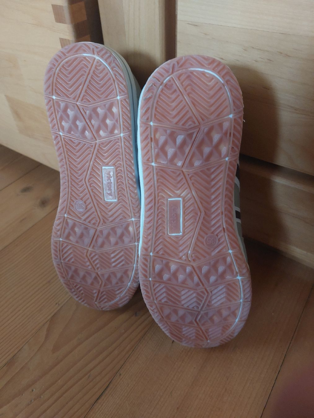 Dosenbach Scarpe per ragazzi: Turnschuhe Gr 35 – Nuovo (secondo la descrizione) da Landquart venduto da Cedes 2