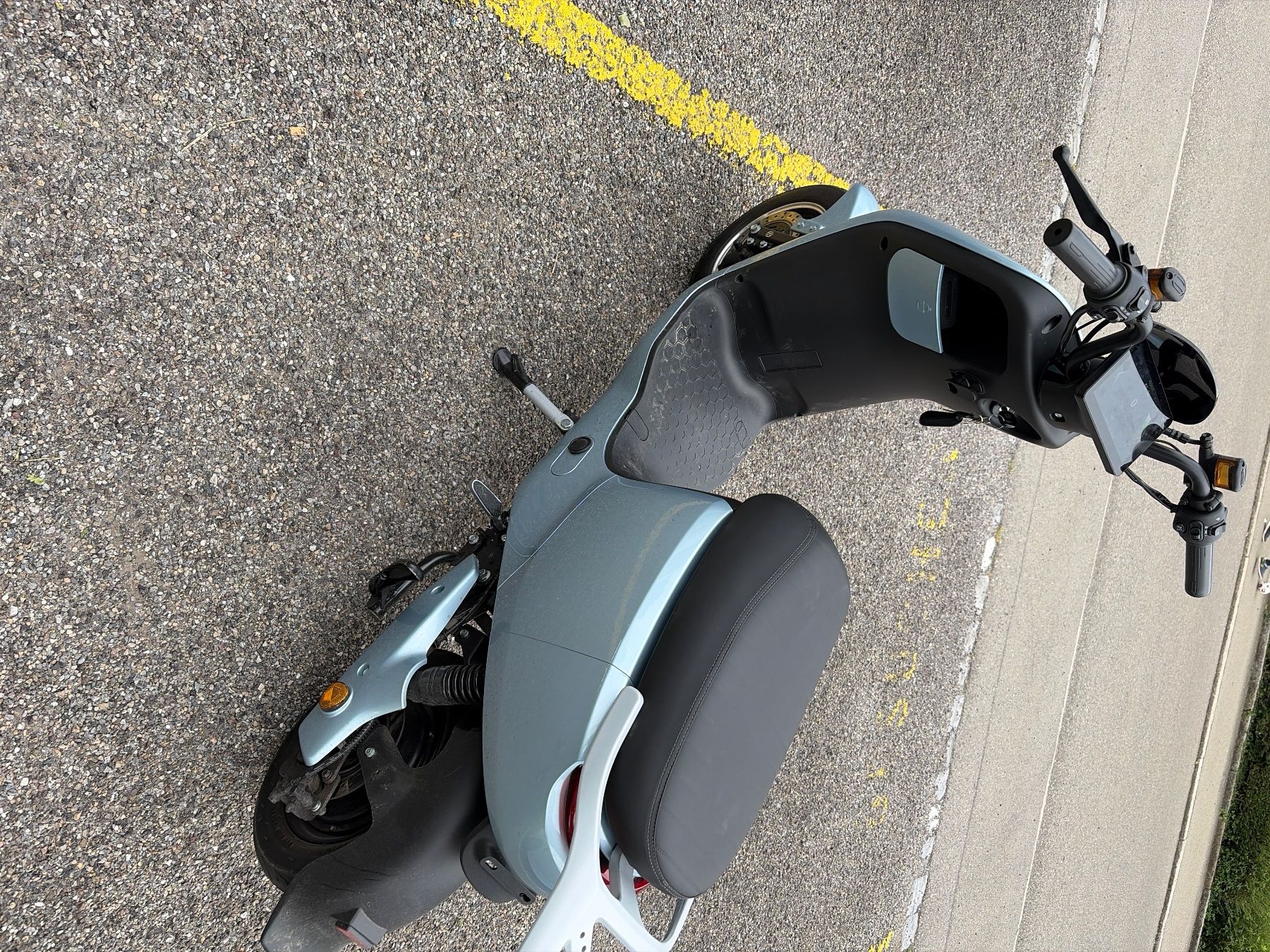 Veicoli elettrici: E Roller City Go Rs / hellblau – Usato da Zollikerberg venduto da carmy 2