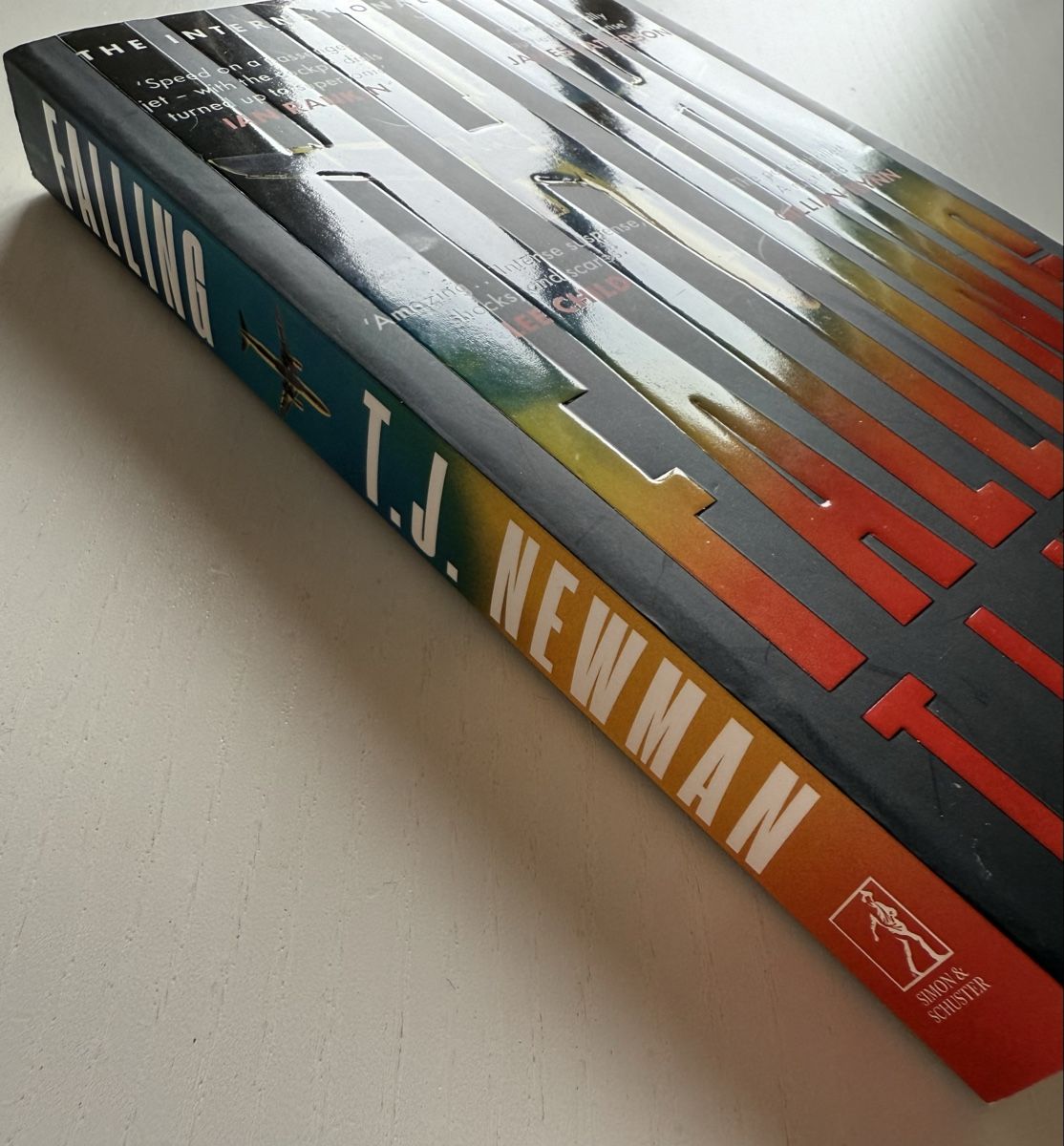 Bücher: BOOK Falling by T.J. Newman ENGLISH – Gebraucht aus Frauenfeld von Lunarlilac 2