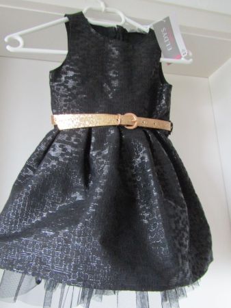 robe de fête NEUVE pour petite coquette / 4 ans