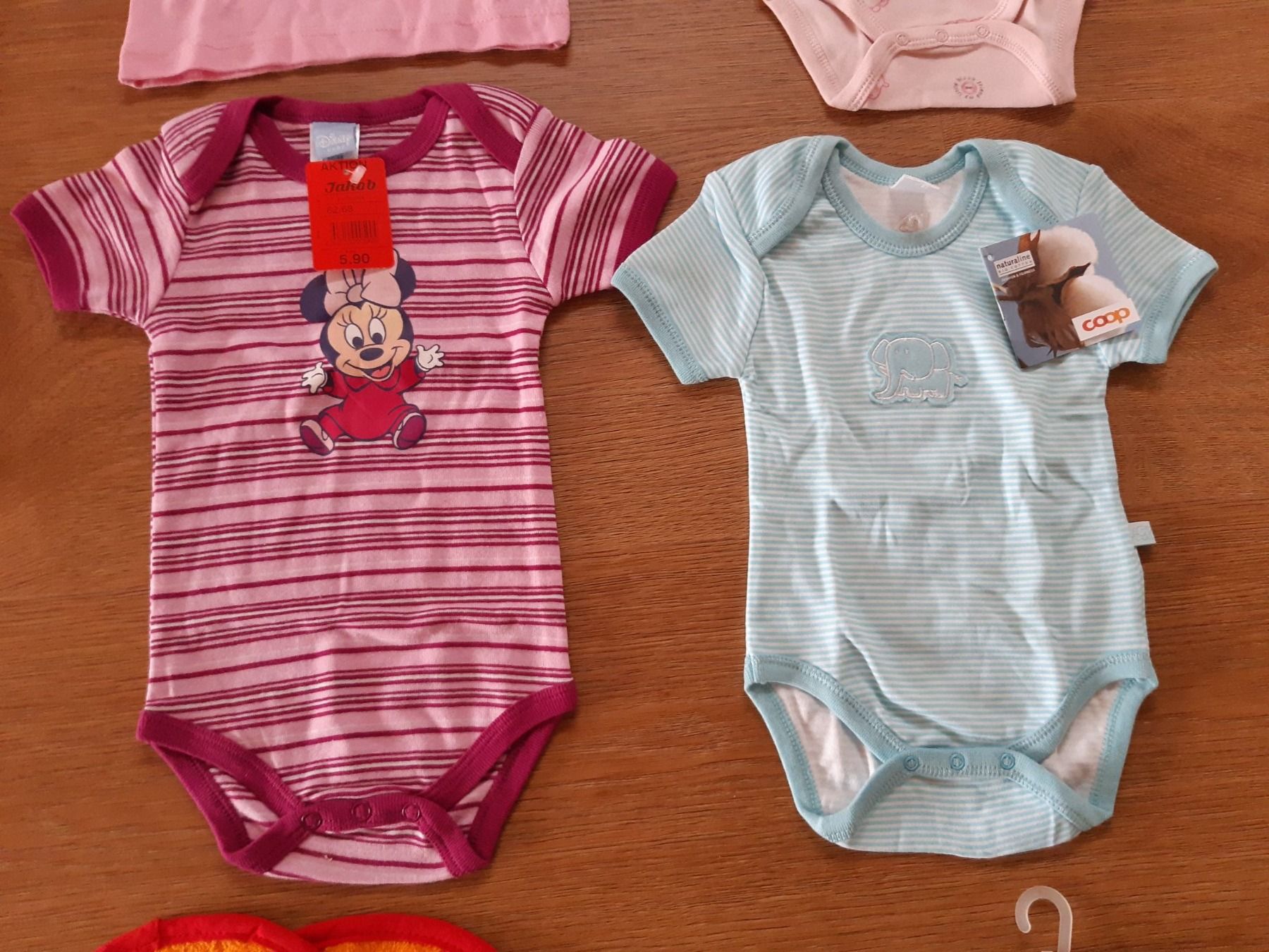 Lotti & Set di vestiti: Neue Babysachen – Nuovo (secondo la descrizione) da Thierachern venduto da Gari76 2